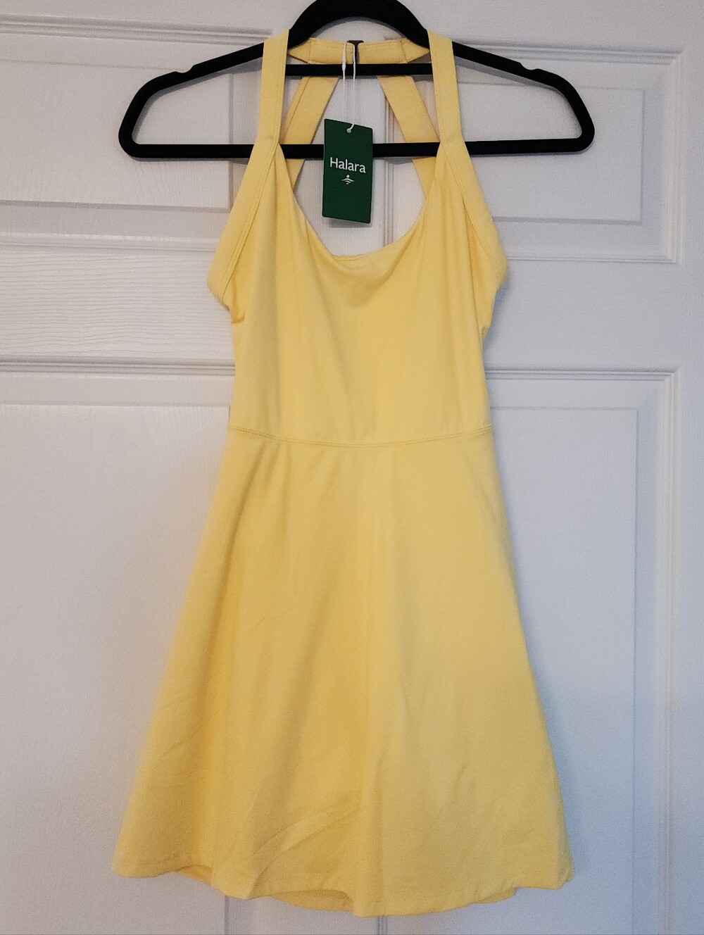 SoftlyZero Airy Backless Twisted Flare Low Support Dance Active Dress YELLOW